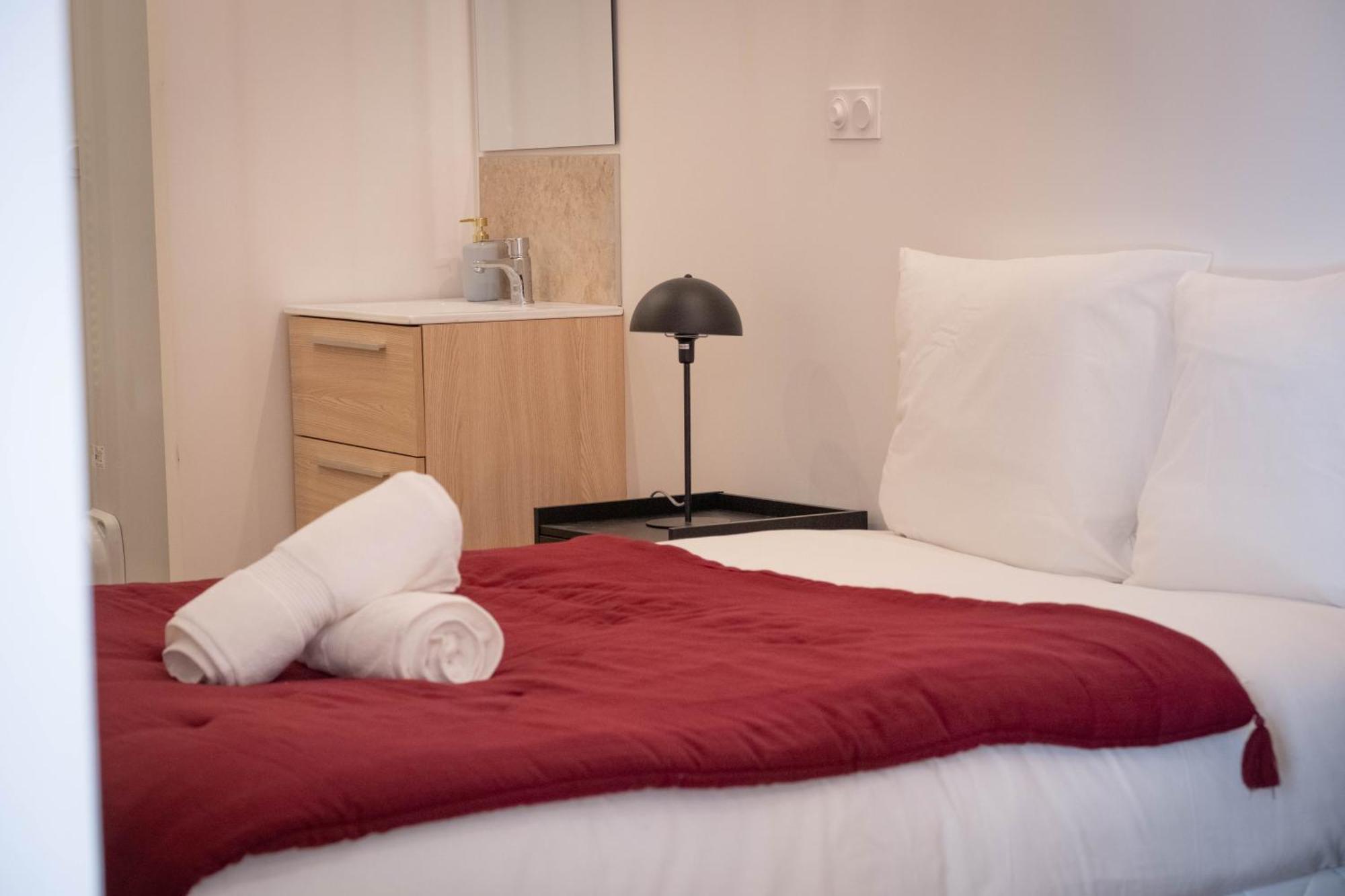 Апартаменты Bibemus Casa Maja - Baignoire Balneo - Parking - Terrasse Сент-Этьен Экстерьер фото