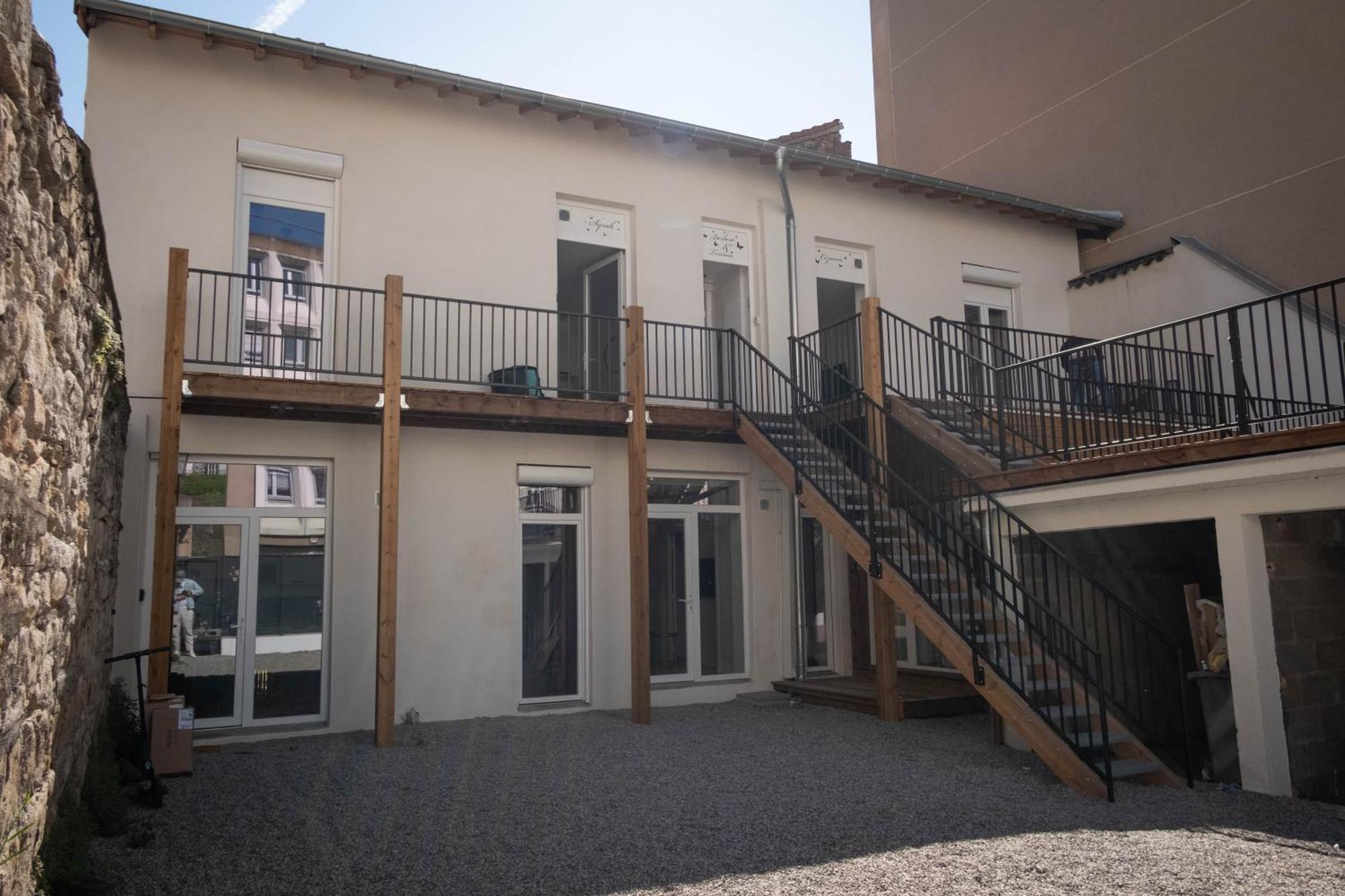 Апартаменты Bibemus Casa Maja - Baignoire Balneo - Parking - Terrasse Сент-Этьен Экстерьер фото