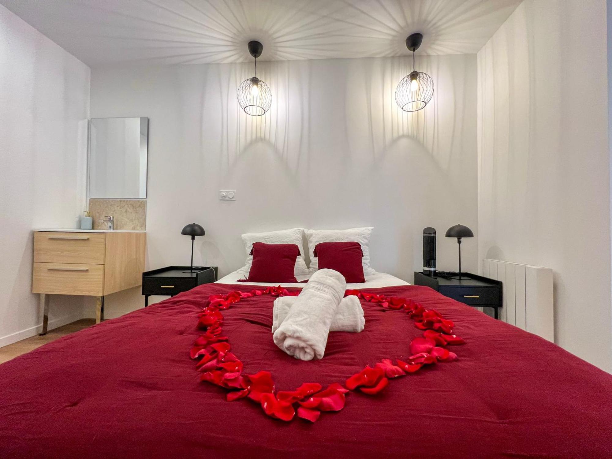 Апартаменты Bibemus Casa Maja - Baignoire Balneo - Parking - Terrasse Сент-Этьен Экстерьер фото